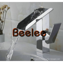 Single Handle Single Hole Bathroom Faucet (Q3028)